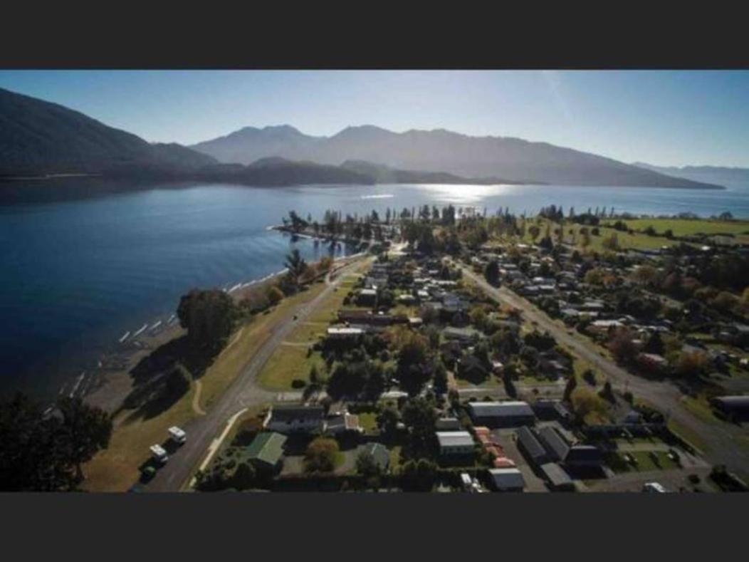 Te Anau Holiday Home - Free Wifi - Free Bikes & Kayaks - Short Walk To Lake & Town - Top Views Buitenkant foto