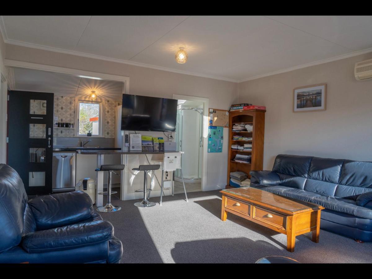 Te Anau Holiday Home - Free Wifi - Free Bikes & Kayaks - Short Walk To Lake & Town - Top Views Buitenkant foto