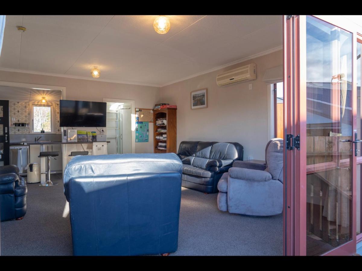 Te Anau Holiday Home - Free Wifi - Free Bikes & Kayaks - Short Walk To Lake & Town - Top Views Buitenkant foto